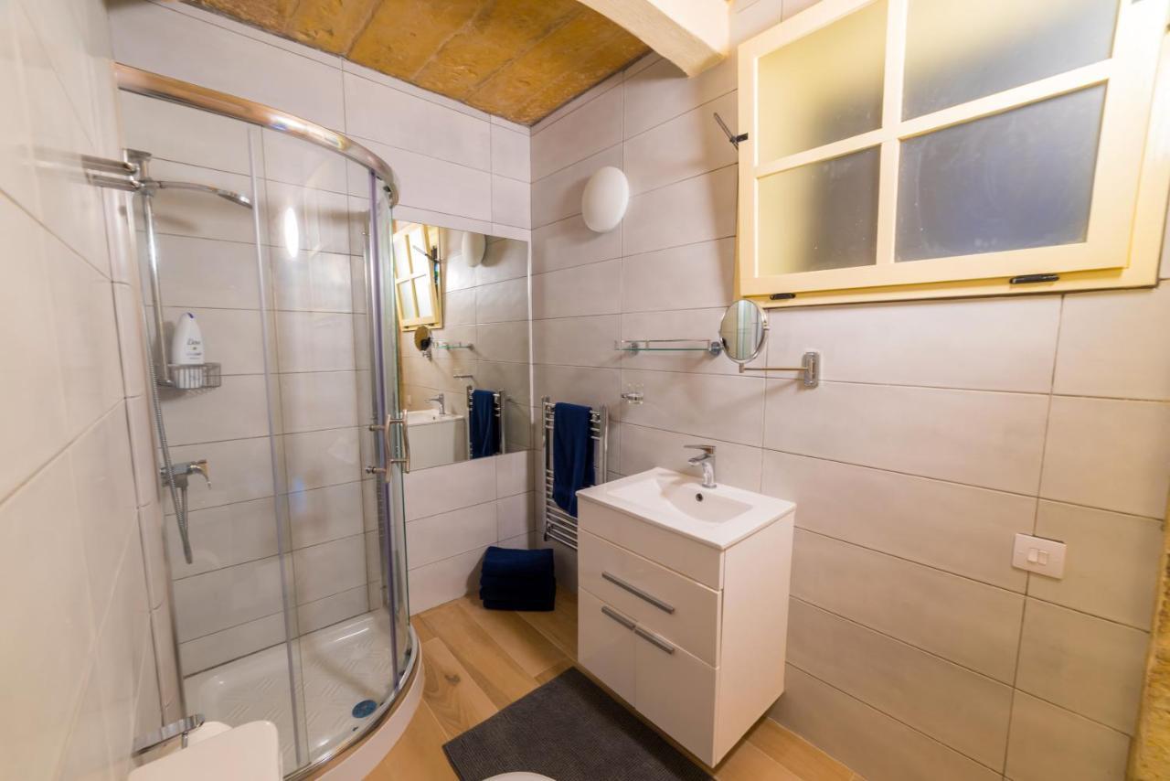 Casa San Carlo Apartment Валета Екстериор снимка
