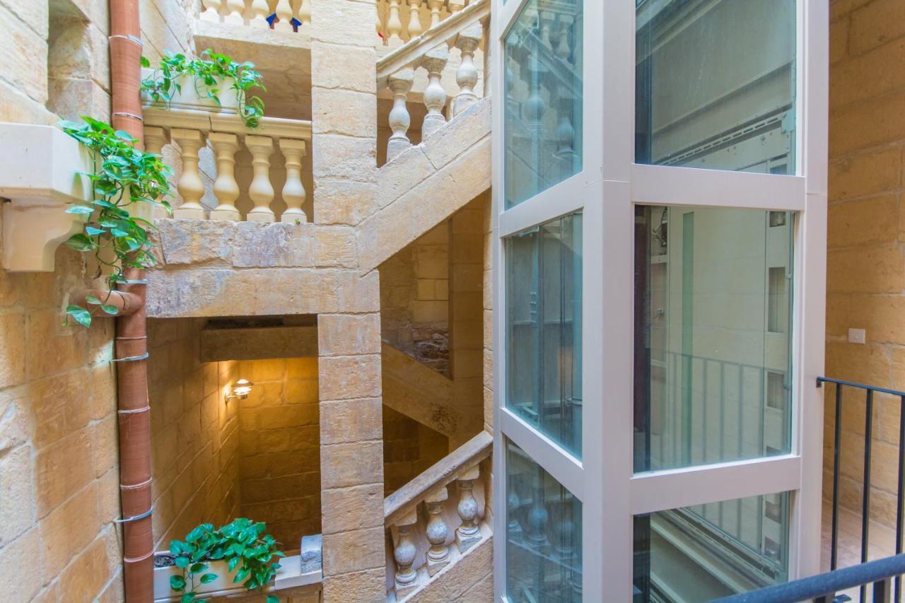 Casa San Carlo Apartment Валета Екстериор снимка