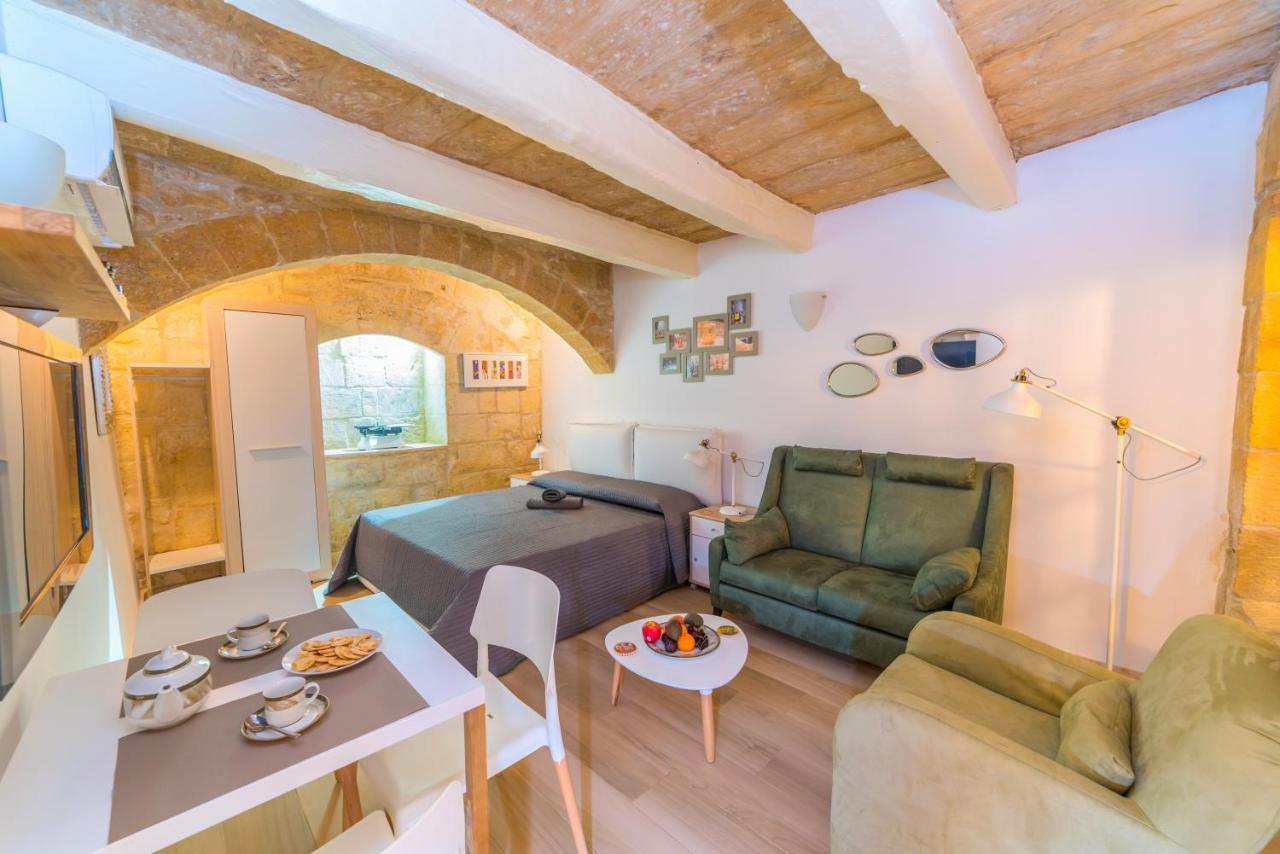 Casa San Carlo Apartment Валета Екстериор снимка