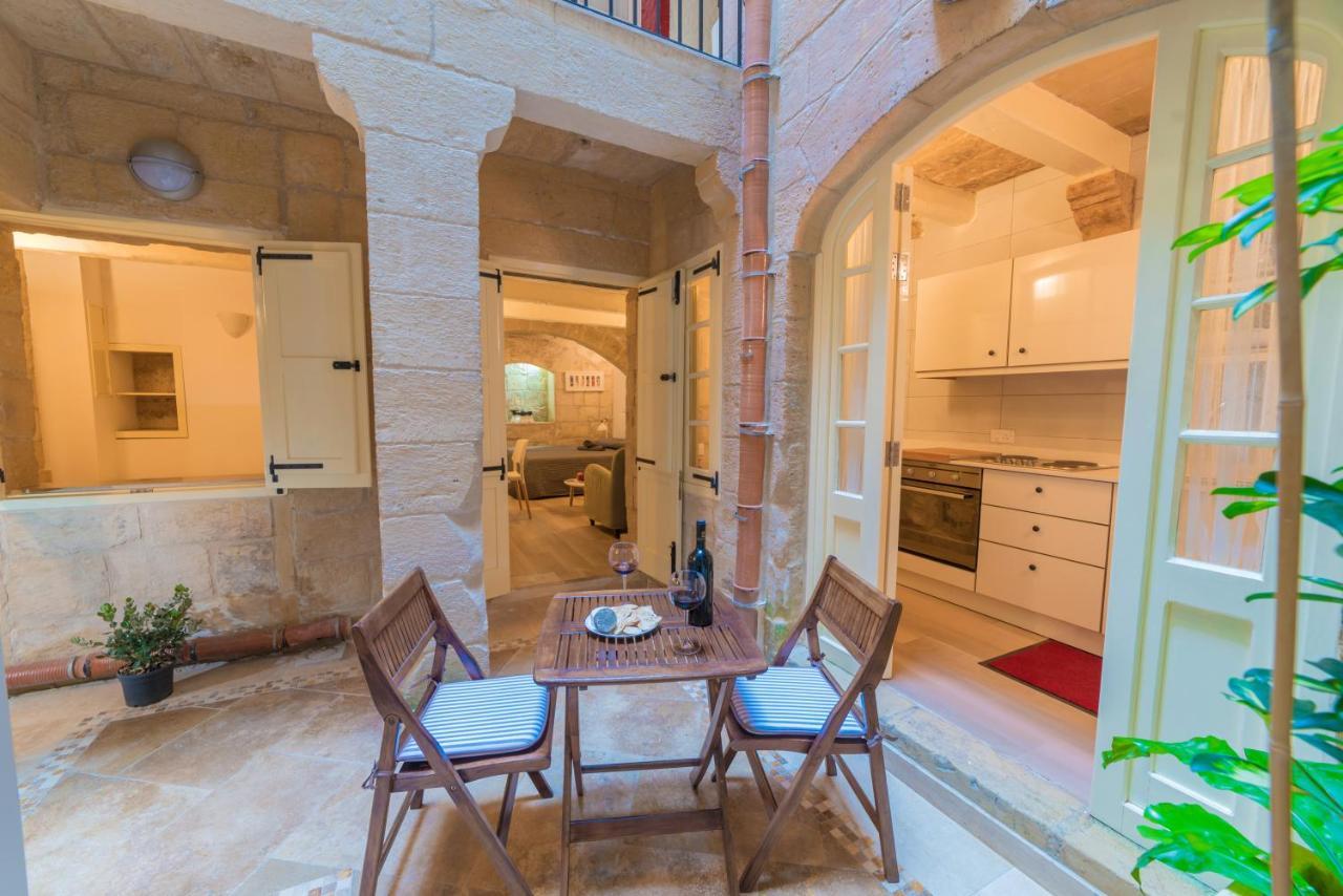 Casa San Carlo Apartment Валета Екстериор снимка