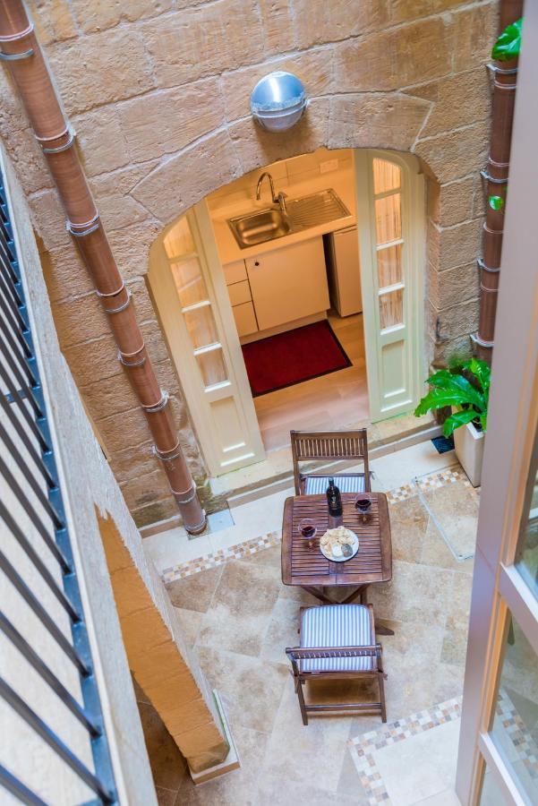 Casa San Carlo Apartment Валета Екстериор снимка