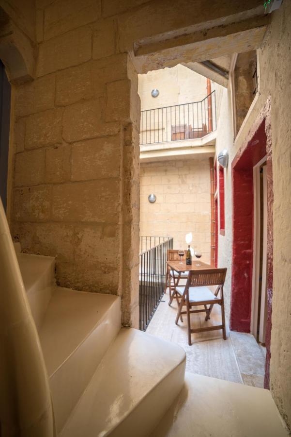 Casa San Carlo Apartment Валета Екстериор снимка