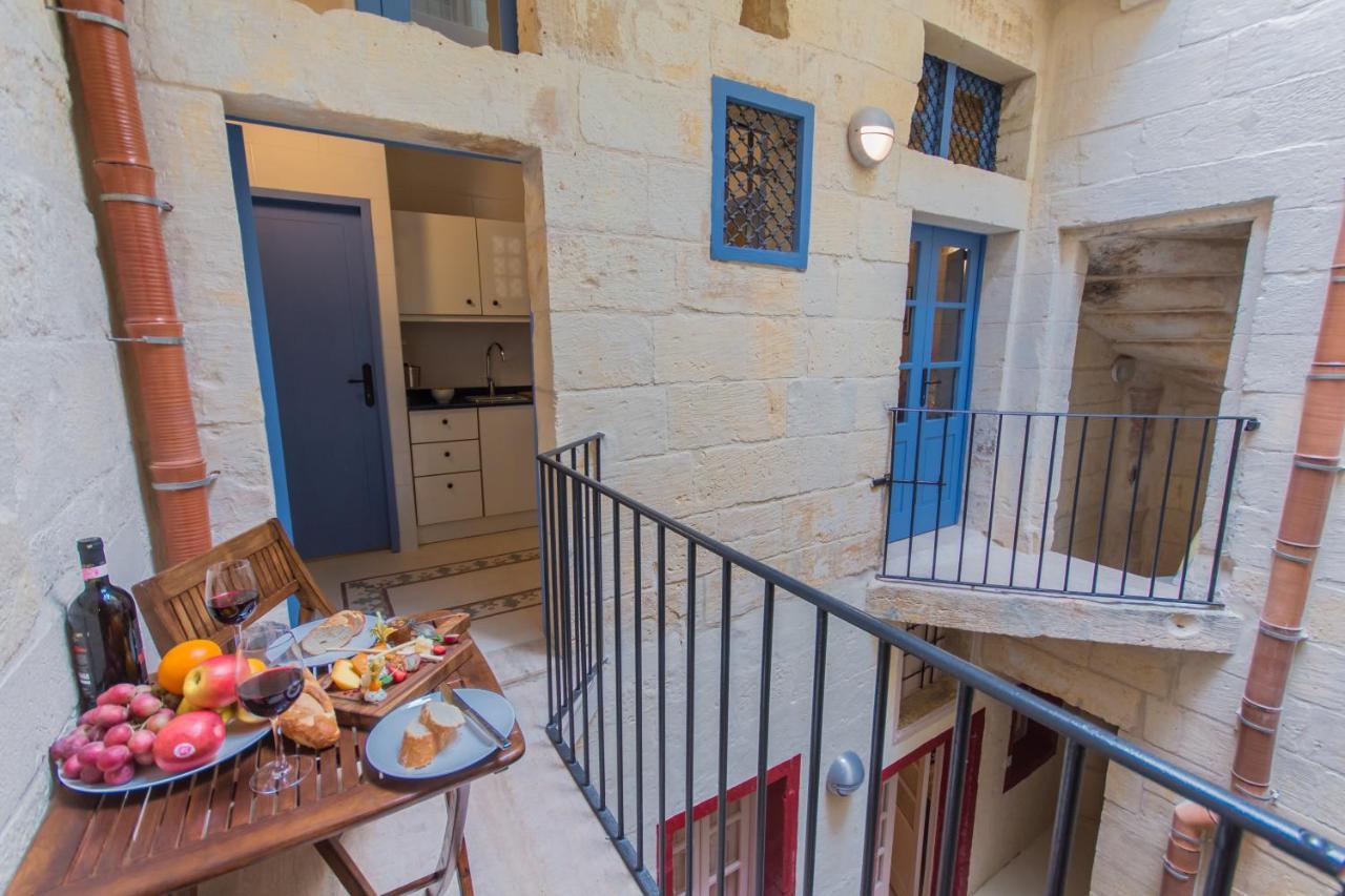 Casa San Carlo Apartment Валета Екстериор снимка