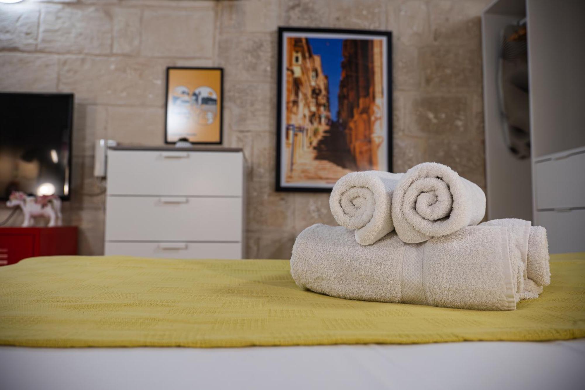Casa San Carlo Apartment Валета Екстериор снимка