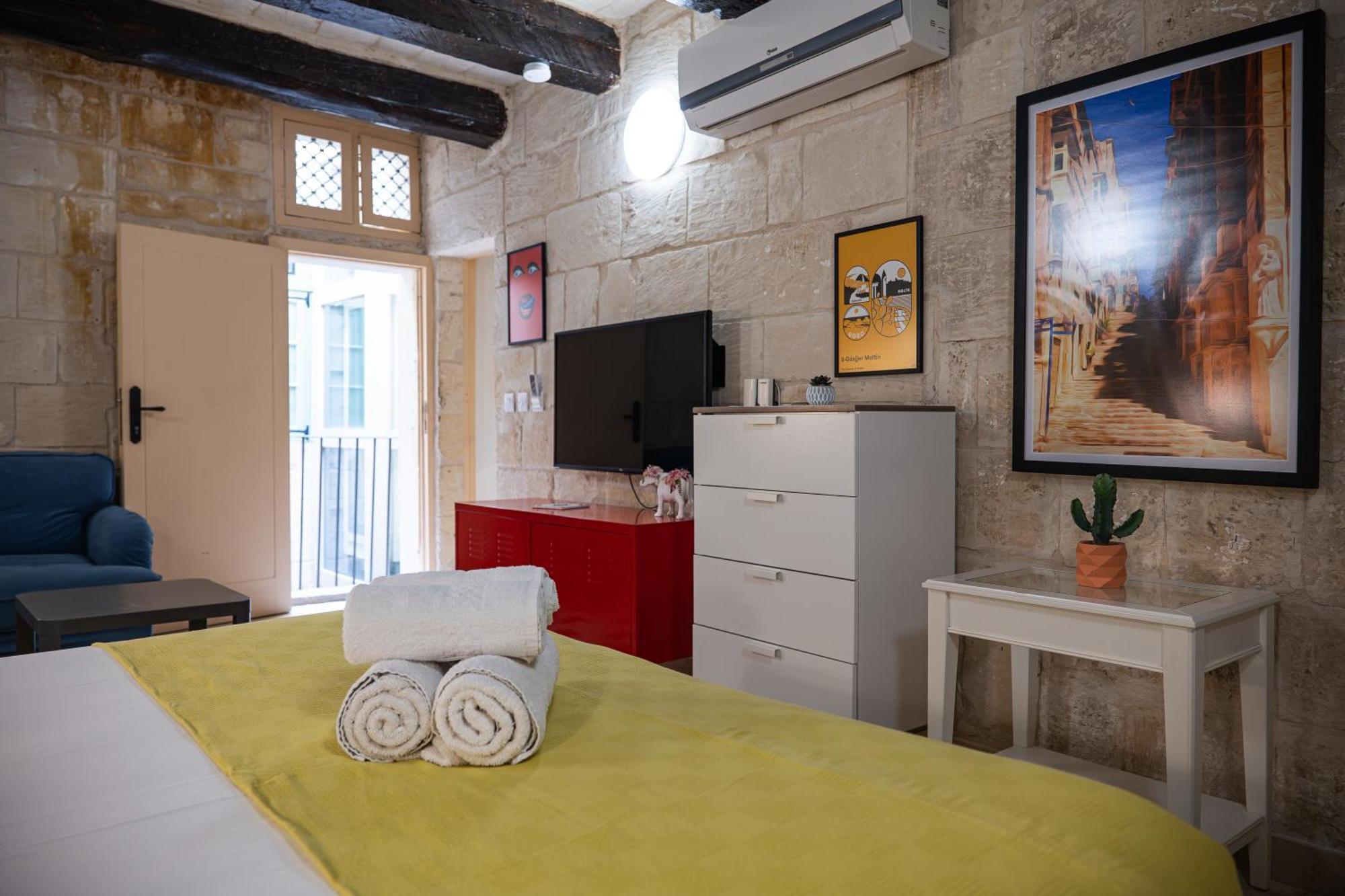 Casa San Carlo Apartment Валета Екстериор снимка